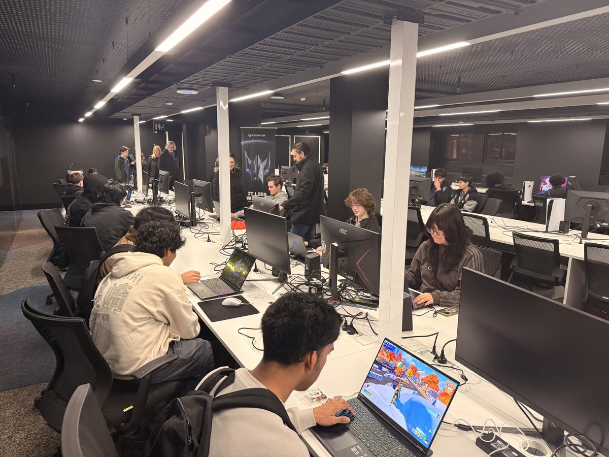 EventsEngineAU's tweet photo. The whole city is buzzing for RMIT Open Day! 🔥🎓

Come on down and get hands-on with the Predator laptops, while exploring how gaming and esports are becoming part of the university experience. 💻🎮

Big shoutout to @AcerANZ, @PredatorGaming &amp; @RMIT !⚡ https://t.co/8Pth0Feujd