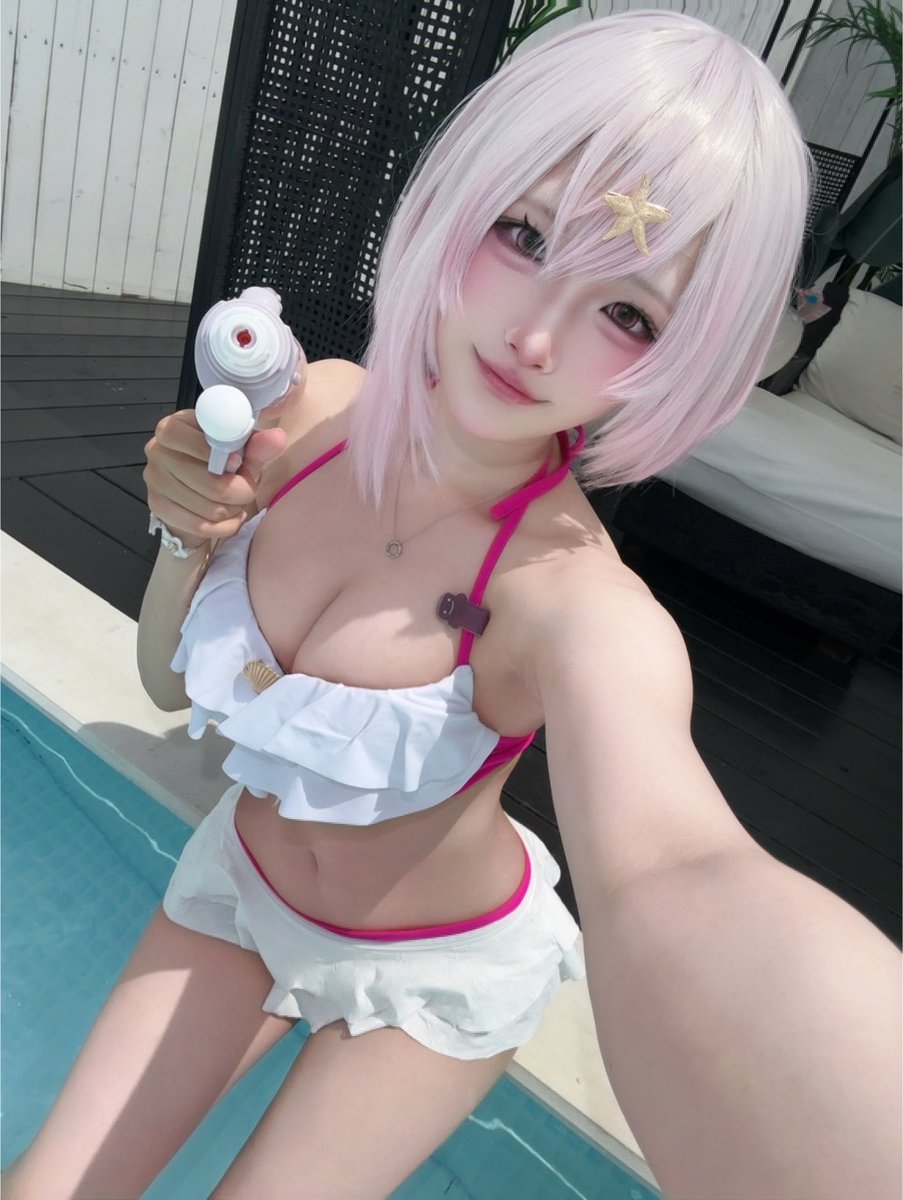 inori_sena's tweet photo. 👻でプール撮影来た！ https://t.co/bld8Ia45TL