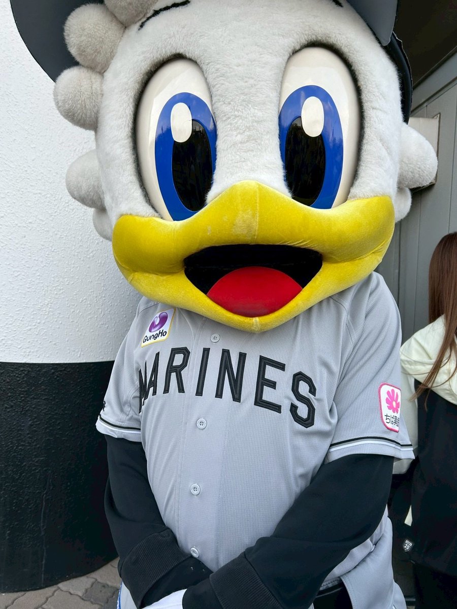 scHNix4's tweet photo. マーくん誕生日おめでとう🎂
いつもZOZOマリンを盛り上げてくれるマーくんが大好きだよ〜☺️

#chibalotte  #mar_kun https://t.co/tASEcCmeTa
