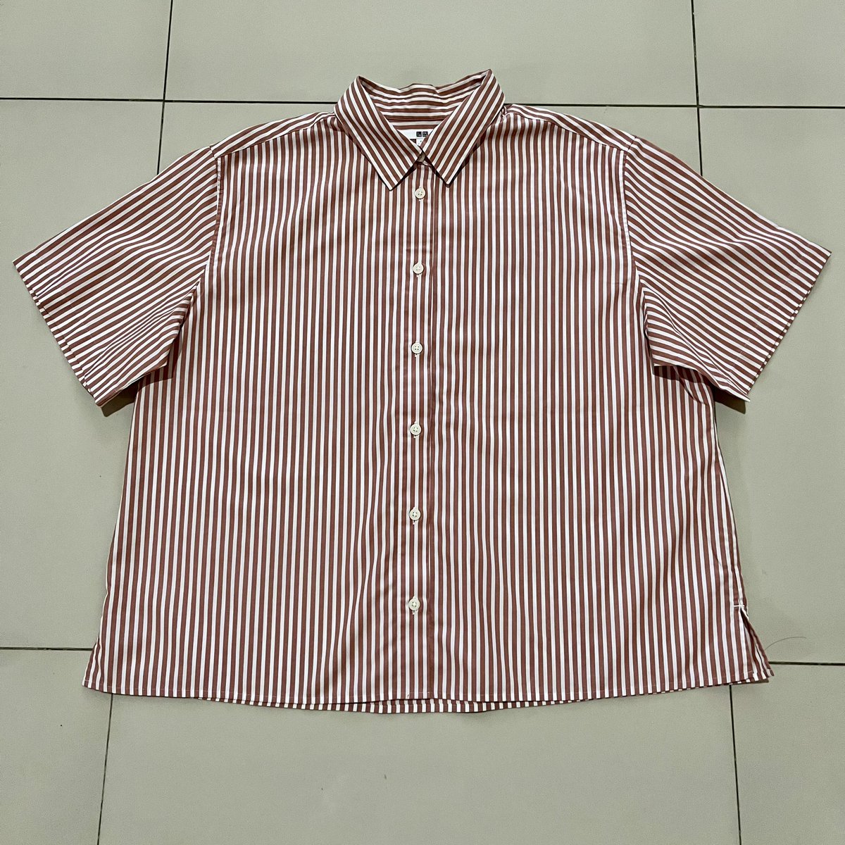 kai_jklmn's tweet photo. kemeja uniqlo 
uk xl
ld ± 100 cm 

bisa co 🍊 
35k https://t.co/2uXGh5IKLm