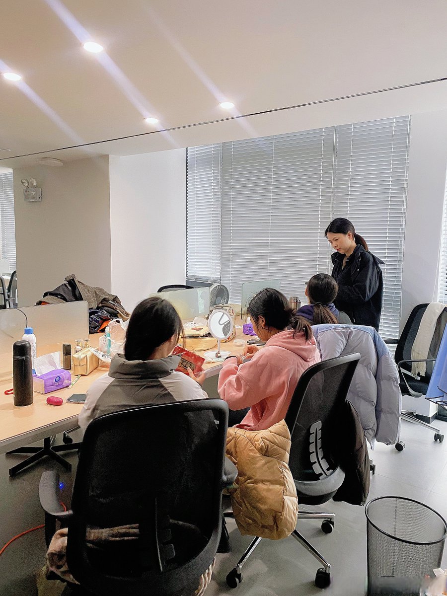 celestial_ryan's tweet photo. Had a productive morning with the team – nailed the client update and grabbed a quick coffee to power through the rest of the day! https://t.co/Q71C86cevG