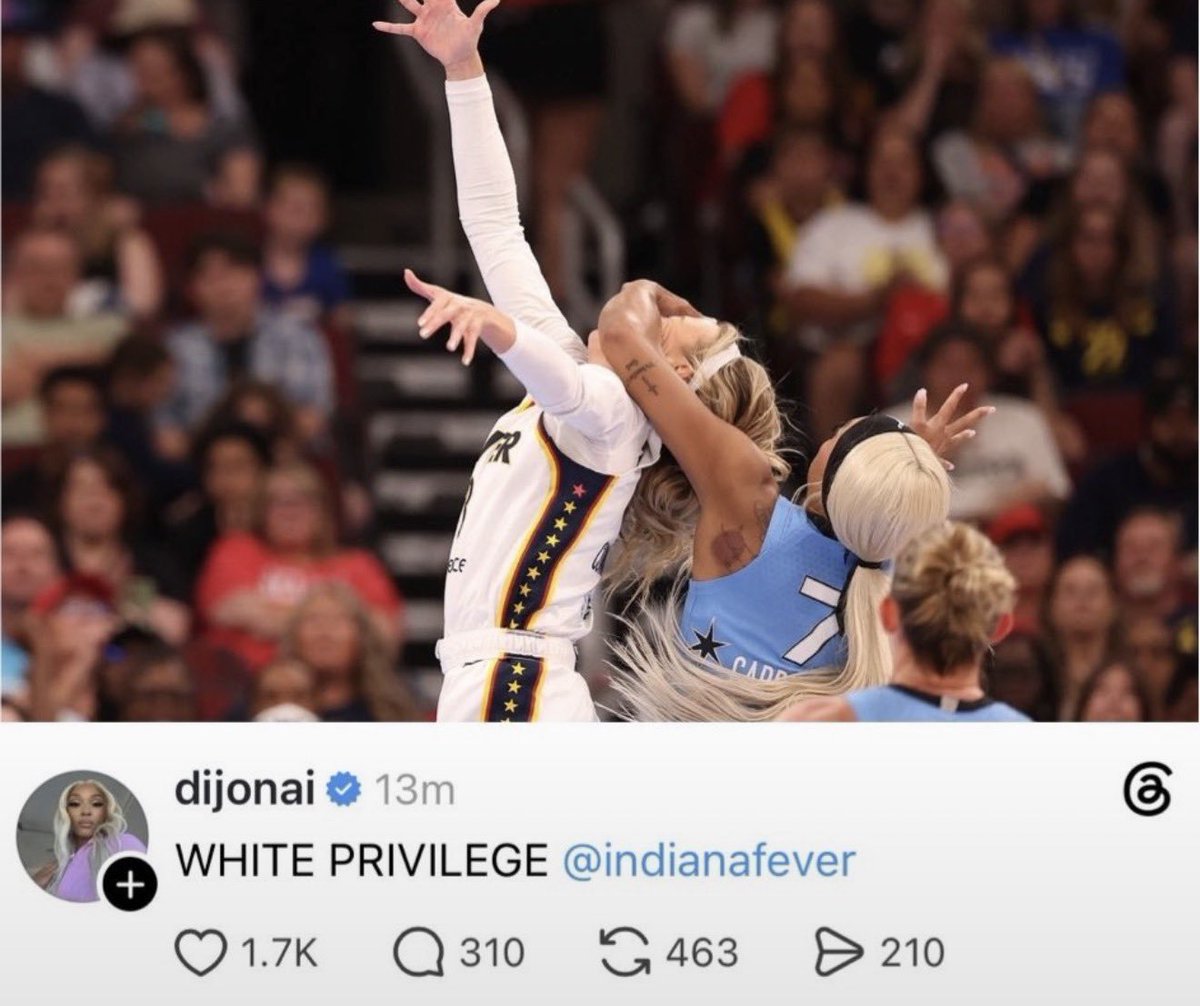 FreedomForce97's tweet photo. LOL! She’s wearing a wig to look like a White girl. 

🤣🤣🤣🤣🤣🤣🤣🤣🤣🤣 https://t.co/cLlGyVEf1a
