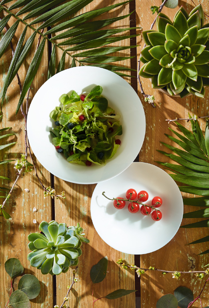 FredDZee's tweet photo. Small daily steps = big health wins! 10-min walk, 8 glasses of water, 1 veggie at each meal – tiny habits add up.  #HealthyLiving https://t.co/70ae6j1ItP