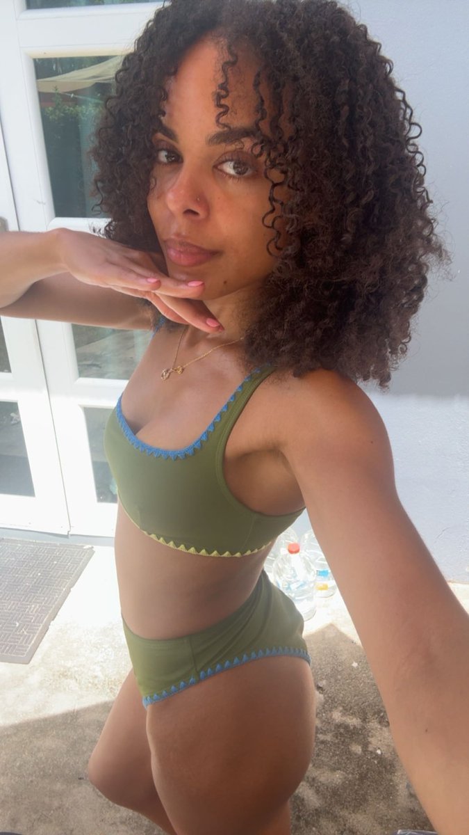 banannasmash's tweet photo. #summer https://t.co/Yxrc5woqPi