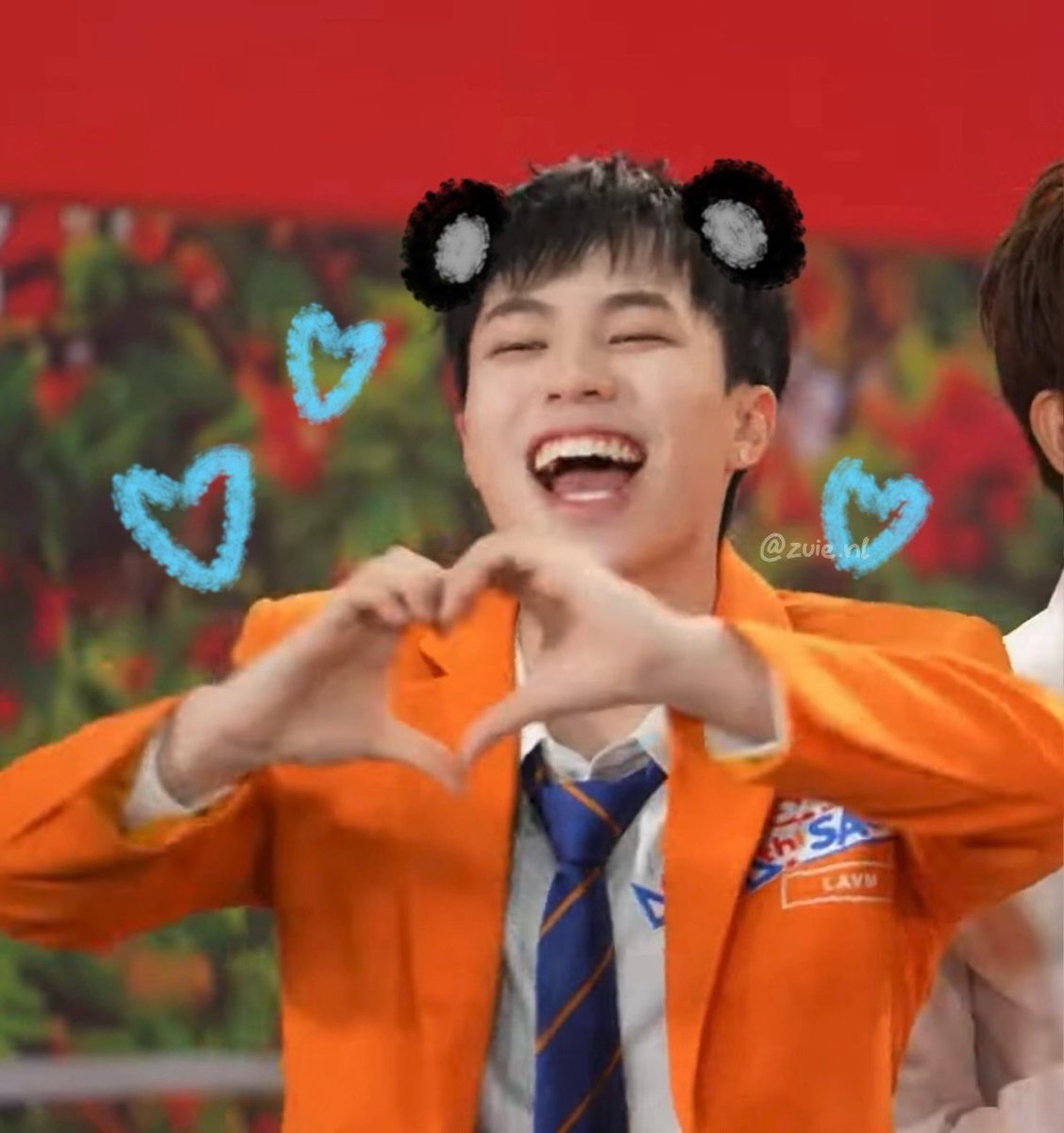 zuiecnladlsbmn's tweet photo. em trúc cười toe xinh iu gửi tặng mn trái tim bự đùng chúc mn một ngày chủ nhật nghỉ ngơi dzui zẻ 🐼🫶🩵
#UPRIZE #UPRIZE_LAVM #SYE #RIZER https://t.co/2TZ8jt2n5T
