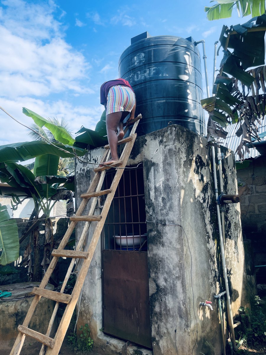 OneModupe's tweet photo. Even when your legs are shaking and the top looks far, Keep climbing that ladder.
Happy Sunday✨ https://t.co/X2Ir0hpWT3