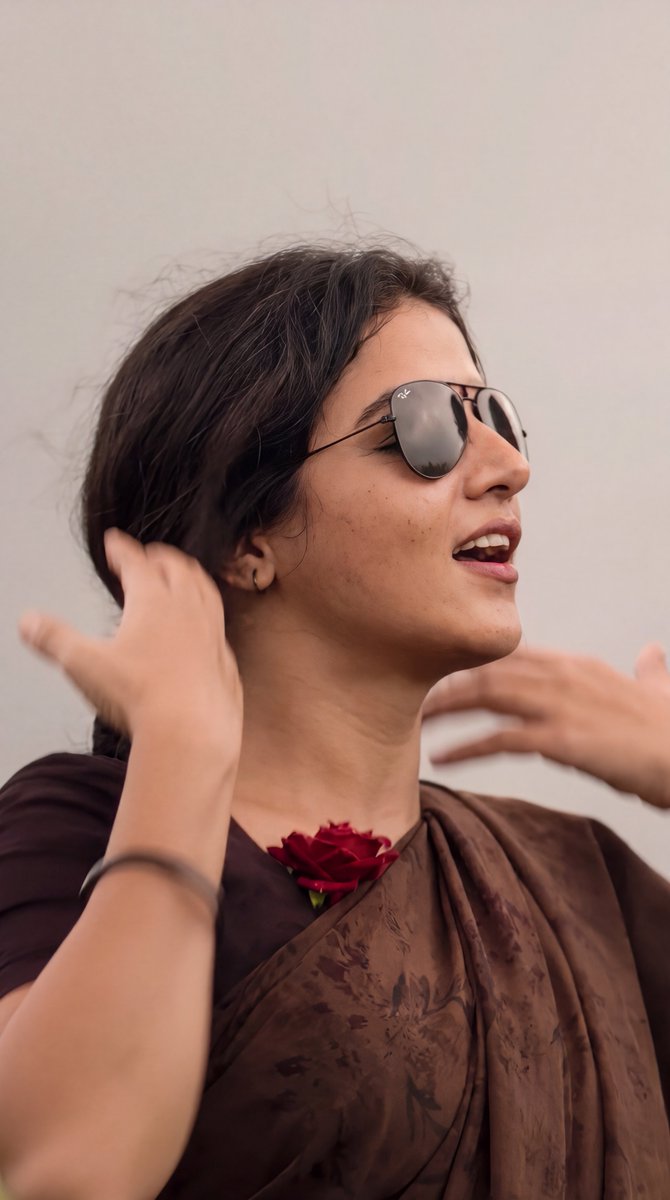 ScarletSpeeds16's tweet photo. Wamiqa Gabbi as Chandra 4K. 🌹💥

#DC https://t.co/CidDyR6rif