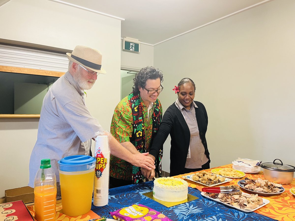 ToufauCaleb's tweet photo. A heartfelt thank you to Andrew L. Finegan for your dedication and invaluable contribution to the National Library of Vanuatu—your work has made a lasting difference; we wish you all the best in your next chapter! Lukim yu samtaem! 🇻🇺🇦🇺 https://t.co/XM9uhSCqZF