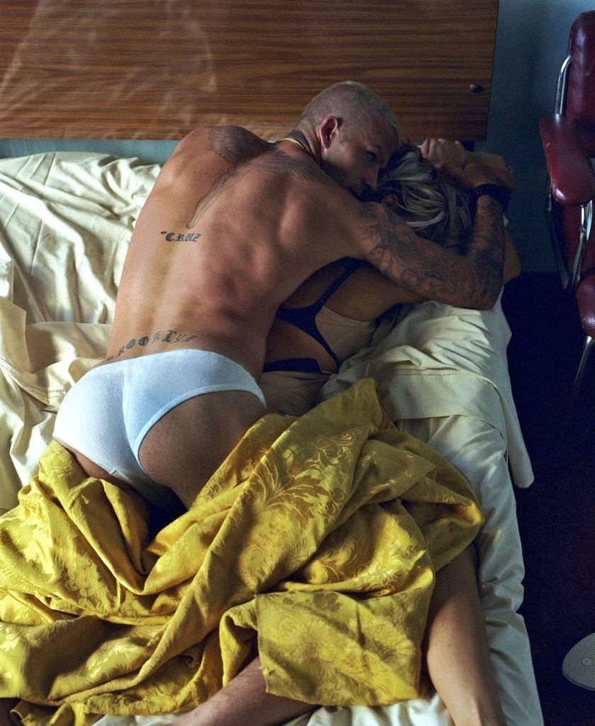 terakyalenadena's tweet photo. Victoria and David Beckham for W Magazine by Steven Klein in 2007 https://t.co/iBK1WPPmcW