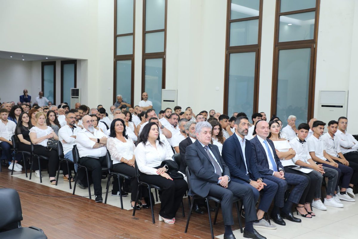 samygemayel's tweet photo. خلال احتفال قسم اليمين للمنتسبين الجدد إلى حزب الكتائب: من لا يقتنع بمسار الدولة فليغادر الحكومة كما فعلت الكتائب عام 2015 https://t.co/FdthZcxwk0