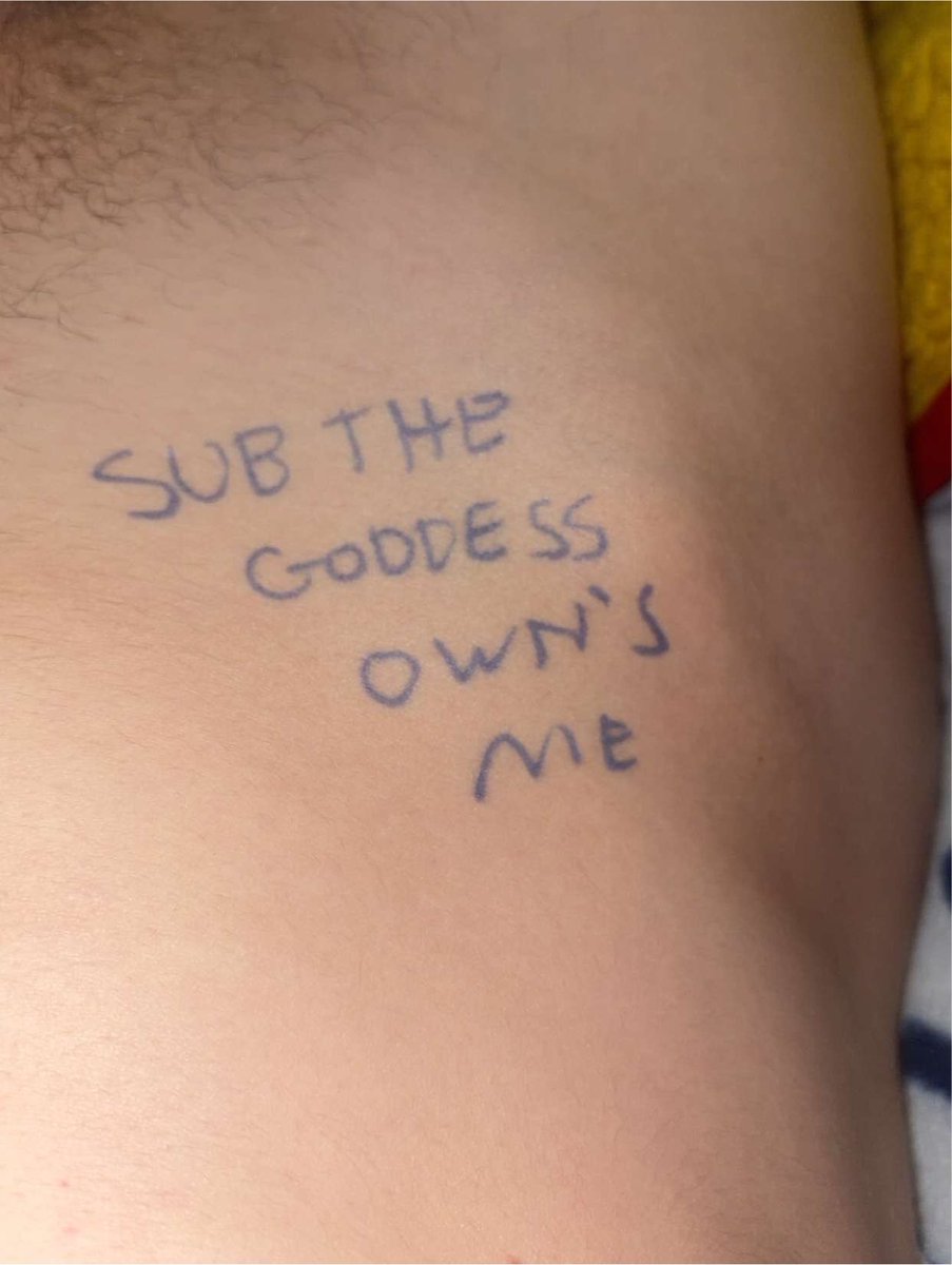 SubTheGoddess's tweet photo. Some of you losers are so fucking weak it���s unreal. I could tell you to do anything and you’d just mindlessly comply

Brainless, I swear.  😂🖕🏻

• findom femdom paypig finsub • https://t.co/iCZ4nXT3Or