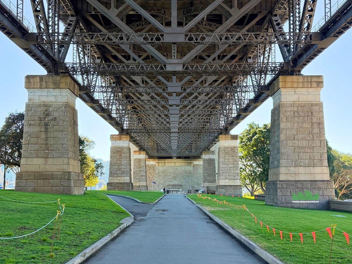 syduncovered's tweet photo. Guess the bridge. ☀
#sydneyharbourbridge #harbourbridge https://t.co/2xubRYpj5R
