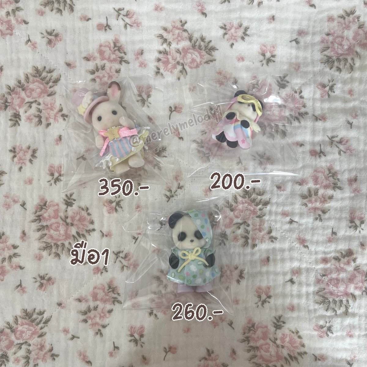merelymelody1's tweet photo. สนใจสอบถาม DM ได้เลยค่ะ🤏🏻
• ค่าส่ง 35.- ห่างไกล+20 🛺
• ยอดเกิน 500+ ส่งฟรี ⭐️
• มีคลิปรายละเอียดให้ดู 🙇🏻‍♀️

#ตลาดนัดsylvanian #ตลาดนัดsylvanianfamilies
#ตลาดนัดซิลวาเนียน #sylvanianfamilies https://t.co/2VBqPQ2Pq0