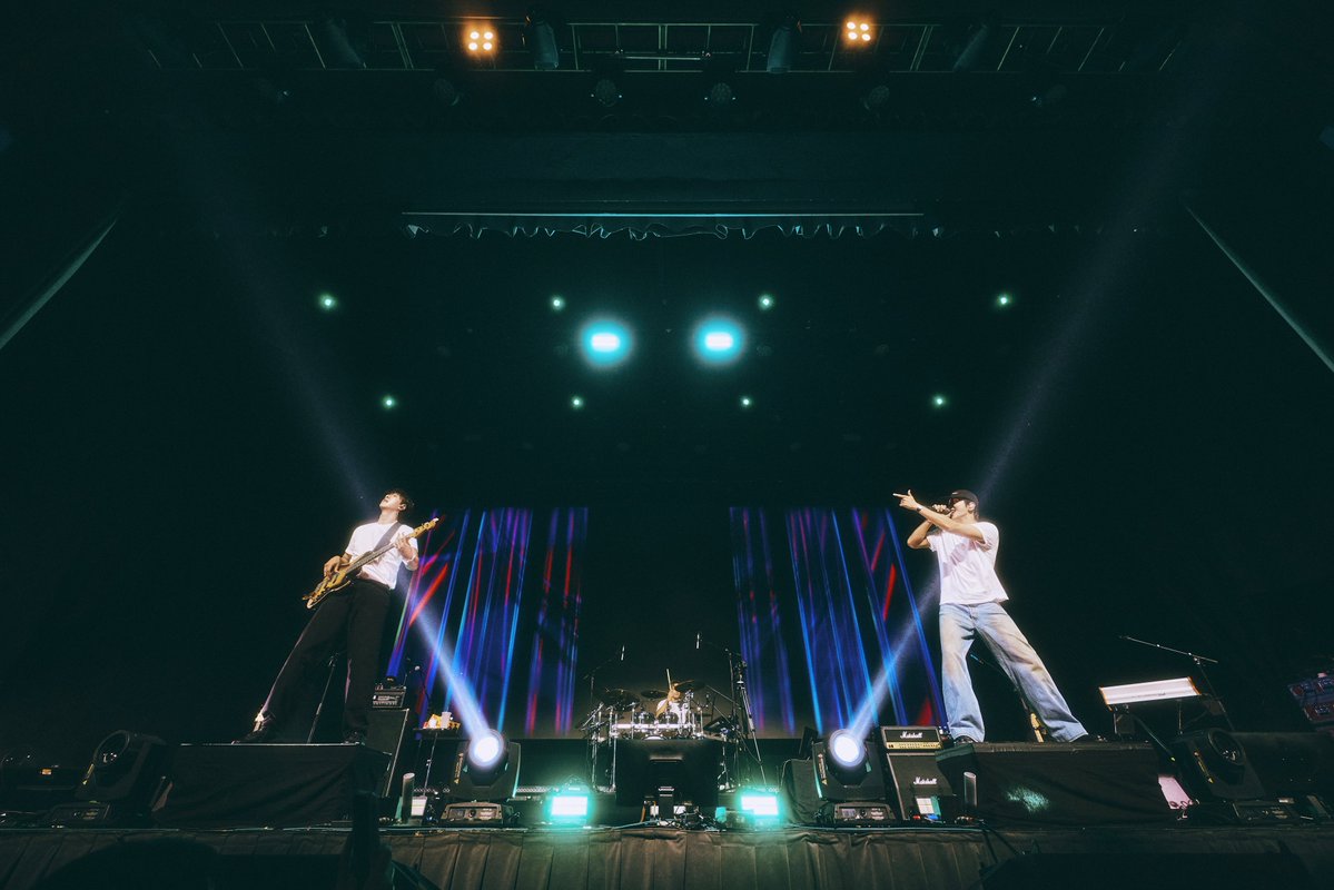 official_CNBLUE's tweet photo. 𝟐𝟎𝟐𝟔 𝐂𝐍𝐁𝐋𝐔𝐄 𝐋𝐈𝐕𝐄 𝐖𝐎𝐑𝐋𝐃 𝐓𝐎𝐔𝐑 '𝟑𝐋𝐎𝐆𝐘' 𝐈𝐍 𝐋𝐎𝐍𝐃𝐎𝐍

✔ https://t.co/czo2gOBfeG

#CNBLUE #씨엔블루 #3LOGY https://t.co/TOUm1kFqXL