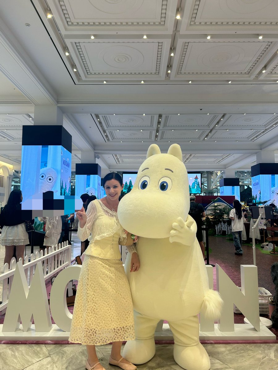renjunbians's tweet photo. Moomin meet up!!! Happy Moomin and  special music video release day ! 🩷 https://t.co/567FHsGKok
