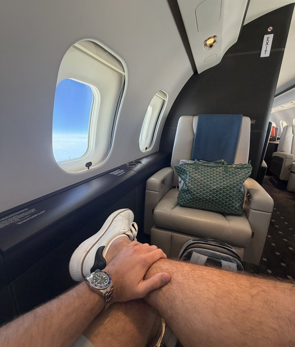 PappaRewards's tweet photo. August 2023 I had less than $500 to my name… but after   3 years of grinding everyday…  3 years of dedication…  3 years of risk…  3 years of failing…  3 years of pain…   3 years of patience…  3 years of chasing a dream…  3 years of commitment…  3 years of consistency…  I’m still broke as fuck. Didn’t buy the watch or the plane. 100% larped. 0% deserved. Always larp. That’s my message. Enjoy your weekend.