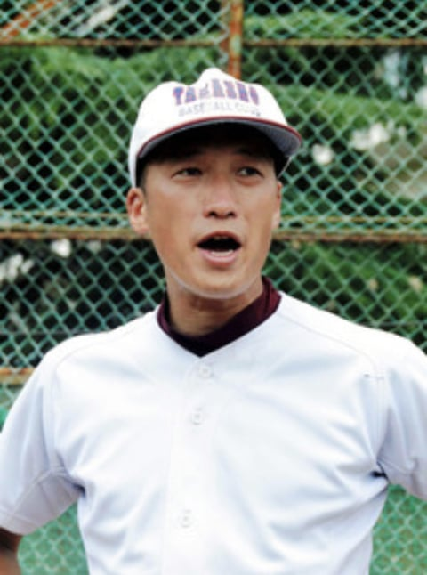 mazu_susi's tweet photo. 高岡商業の監督が甲子園で偉大な記録を達成しようとしている。その記録とは……

4度目の10点差以上で初戦敗退

誰にもまねのできない偉業。こんな監督見たことない。なぜメディアが取り上げないのか不思議。もっと注目しましょう。
#高岡商業 #吉田真 https://t.co/NBE33Ksi61