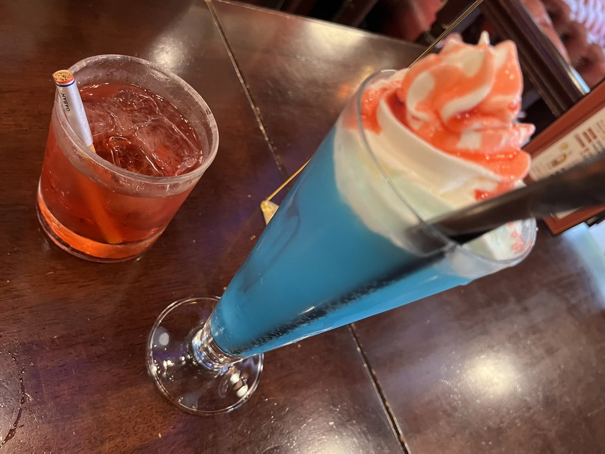 s9d28's tweet photo. 大名HUBのブラックラグーンコラボ
ノンアルコールにも変更可
バラライカとヘンゼル&amp;グレーテル注文 https://t.co/rMeg1FGHeb