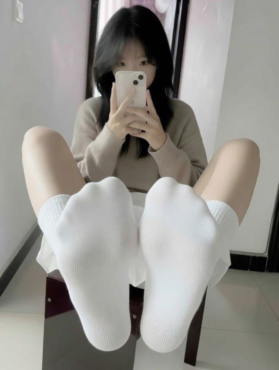 TheJahmMan's tweet photo. 07年，164cm. 46kg
第一次使用
女大 扩列交友（希望是男大） https://t.co/lLEbN6Guvb