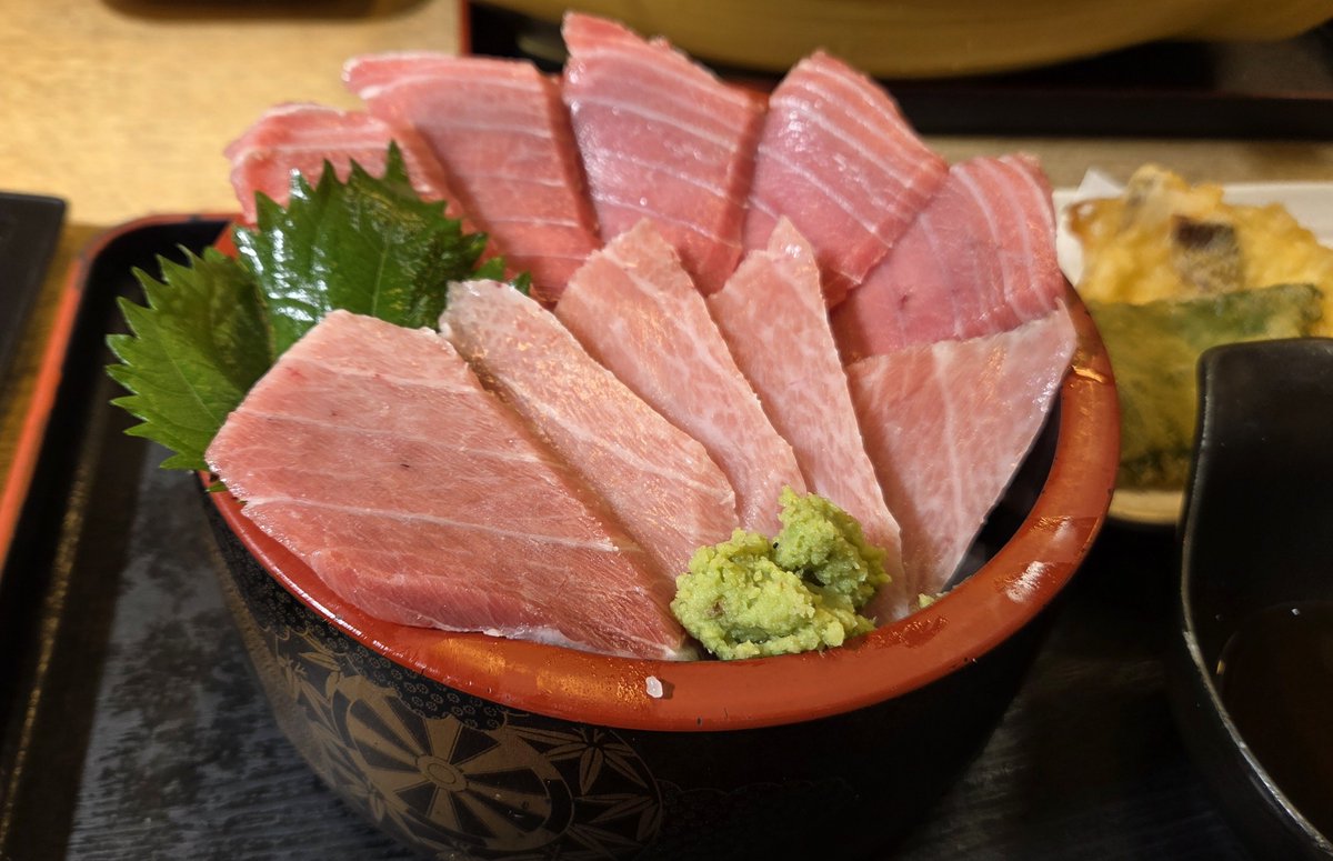 fugusuki's tweet photo. 清水でまぐろ丼！ https://t.co/1LTfK7bPd0