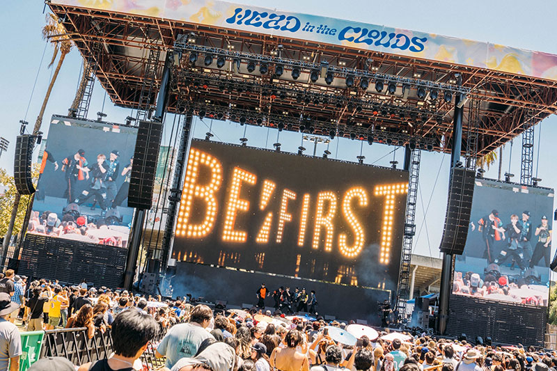 avexnews's tweet photo. 【BE:FIRST】LAで開催された世界的音楽フェスティバル「Head In The Clouds LA 2026」に出演！BE:FIRSTの本気と気迫に満ちたノンストップのステージを披露！ | ニュース https://t.co/xeeSJPIR36 https://t.co/qvlTeO7MS0