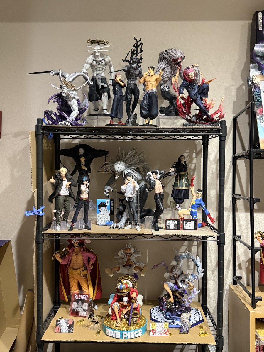tenkarin0904's tweet photo. 少々汚い部分もありますが、断捨離に向けフィギュアケース整理しました！
現状我が家のメインディスプレイはこちら！

#フィギュア #一番くじ #フィギュア愛でる部 https://t.co/AdDiHIYuRU