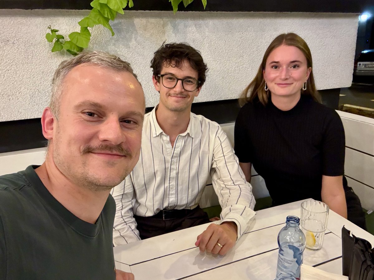 ozimek_tomasz's tweet photo. Inżynierowie Ambu 🔧 prosto z Danii 🇩🇰 na naszym bloku w Penta Hospitals Szpital Poznań 🏥
Zabiegi endourologiczne z bliska 👀 → lepszy sprzęt jutra 💡🔬 Dzięki za wizytę! 🙌
#endourologia #urologia #medtech #POZNAŃ https://t.co/5Sq8f6zV86