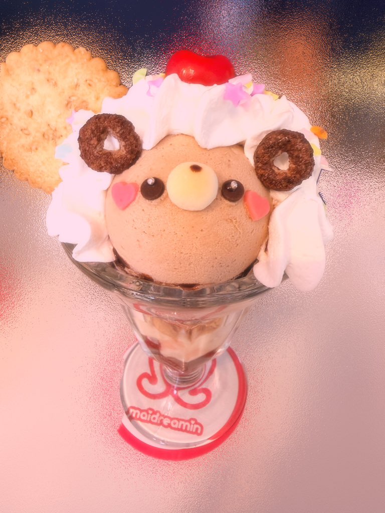 ryudairi's tweet photo. メイドさん可愛かった💗 https://t.co/UEyFM9qW76