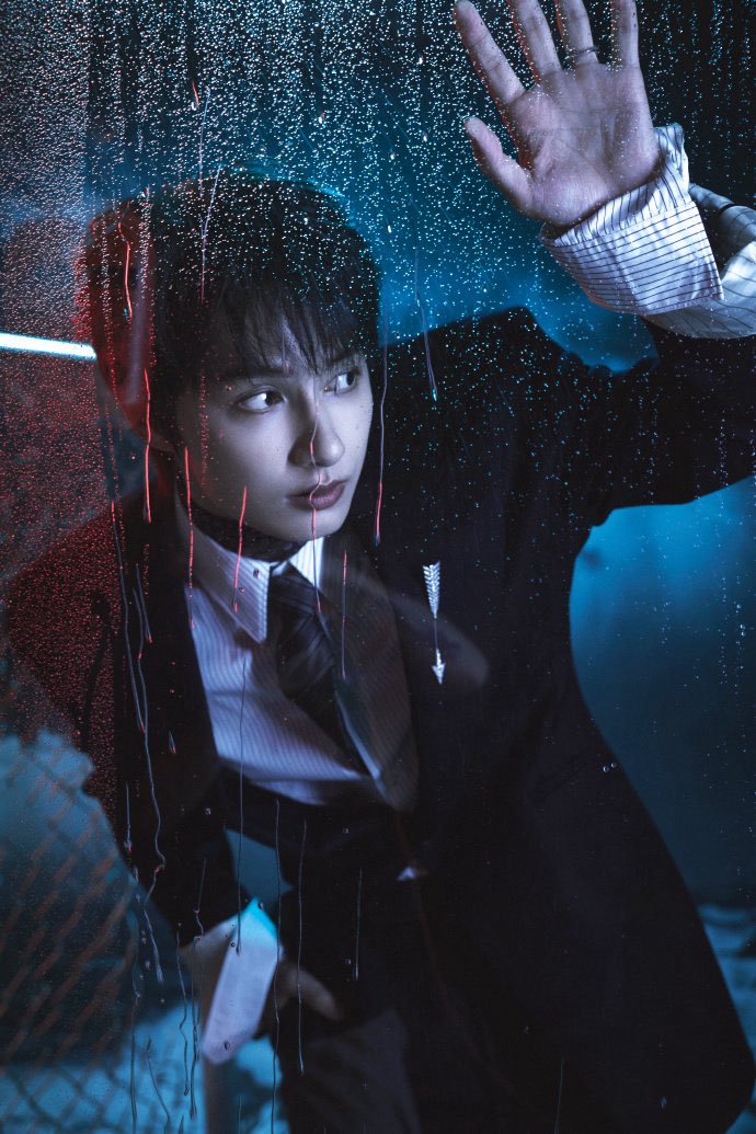 JunbarCN's tweet photo. 260809  xcss  weibo updated

Reality intertwines with movie dreams, gazing into roles and his true heart.
JUN comes to the Hundred Flowers Awards, embraced by encouragement from his character. (1/3)

https://t.co/pC5kXSuw9c

#문준휘 ⁠#준 #JUN #文俊辉 #ジュン @pledis_17 https://t.co/G1cA555sG4