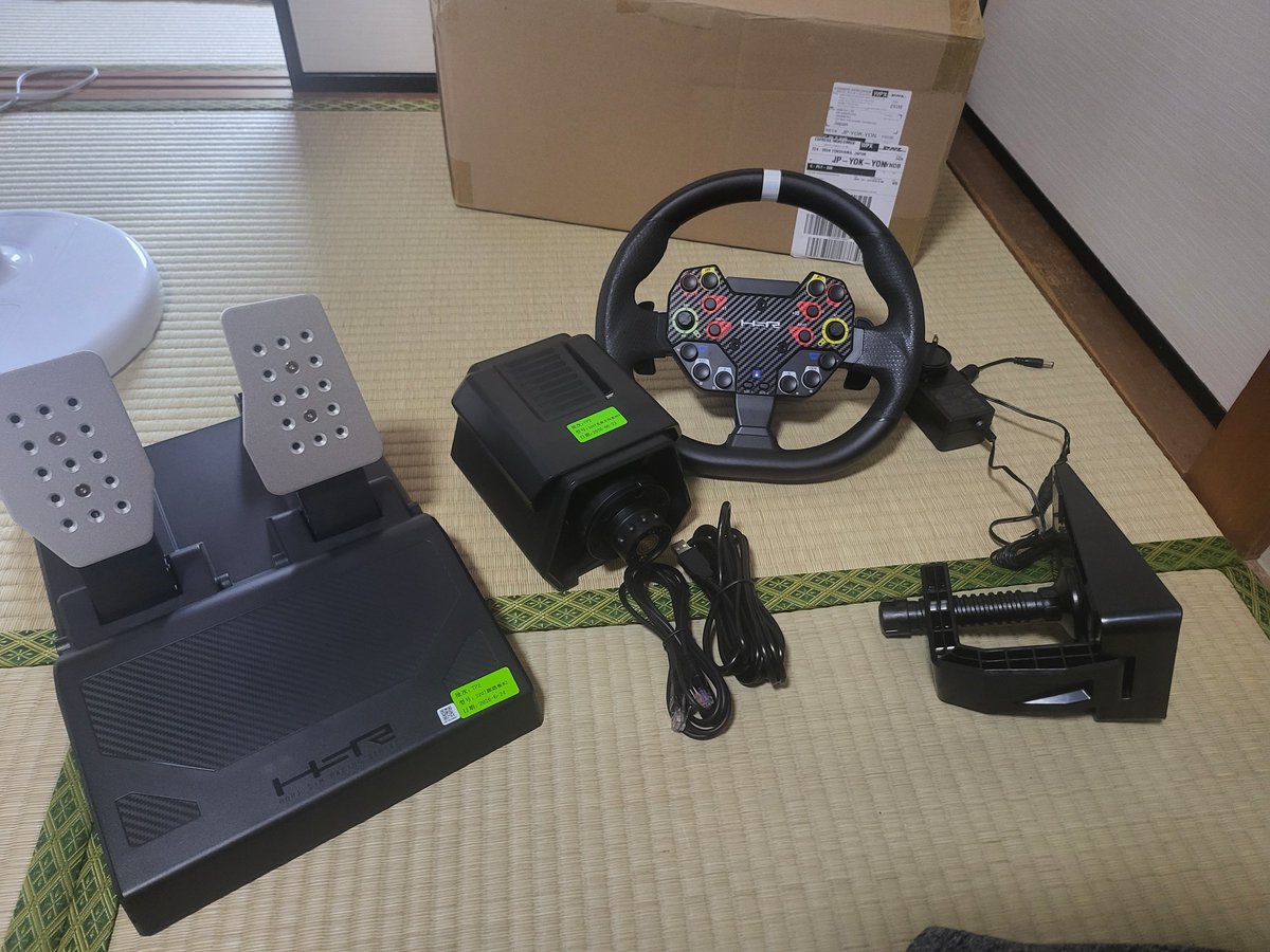 tuyurigames's tweet photo. まさかのモニター当選！
HORIさんありがとうございます！
（名前と部屋番号が間違えていたらしいけども）

早速繋いでやってみようかな！ https://t.co/nAocHIYswW