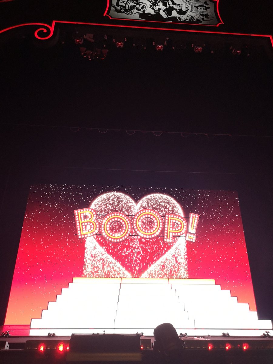 andrew06291's tweet photo. 終演✨
今週8公演、思いっきり楽しませていただきました☺️💖
回を重ねて、細かい所がより工夫されて進化＆深化しているのを感じます✨
ラスト週はさらにどう変化するのか楽しみです☺️
私はあと4回、また来週来ます👋
毎日投函していたBOXを添えて💌
#加藤翔多郎 #boopthemusical #ブープザミュージカル https://t.co/RCxu8jgAKz