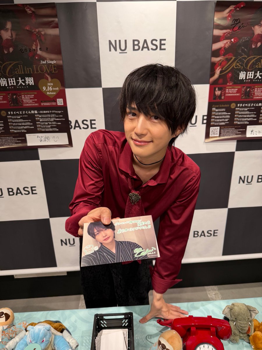 TOWER_NUchaya's tweet photo. 【前田大翔】
8/8に行いました、「リリイベ王子くん降臨〜君と始めるP×P Voyage〜 3rd season大特典会」ありがとうございました！
NU茶屋町店🌟神店舗🌟とのお言葉いただきました😻
また、店内イベントスペース壁面にサイン入りポスター展示しております🥹
#リリイベ王子くん https://t.co/pnPhnsjccd