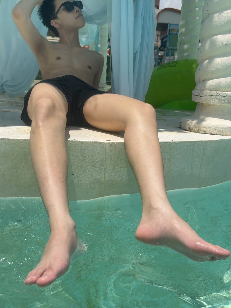 Lin0ing's tweet photo. 💦 https://t.co/ECAXM4REUt