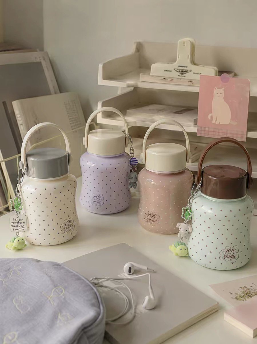 arabella_picks's tweet photo. JOJO Studio-Polkadot mini tumblr💝
ขนาด 200ml ห้อยกระเป๋าได้น้า😻 
ลด 30%❗️ เหลือ 565.-ส่งฟรี📪 มัดจำ200 รอของ7-14วัน  (4colors) 

Dm/Add line on bio🙇🏻‍♀️
#พรีจีน #พรีเกาหลี https://t.co/KgUgLT4o2H