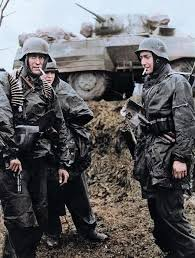 scamerov's tweet photo. ...➡️ El Tercer Ejército estadounidense estaba frenado en los campos de Lorena y el Sarre. Entonces llamó al jefe de sus capellanes, el coronel James Hugh O’Neill: «Habla el general #Patton...

https://t.co/wLYWKssmri https://t.co/fWofBQby0G