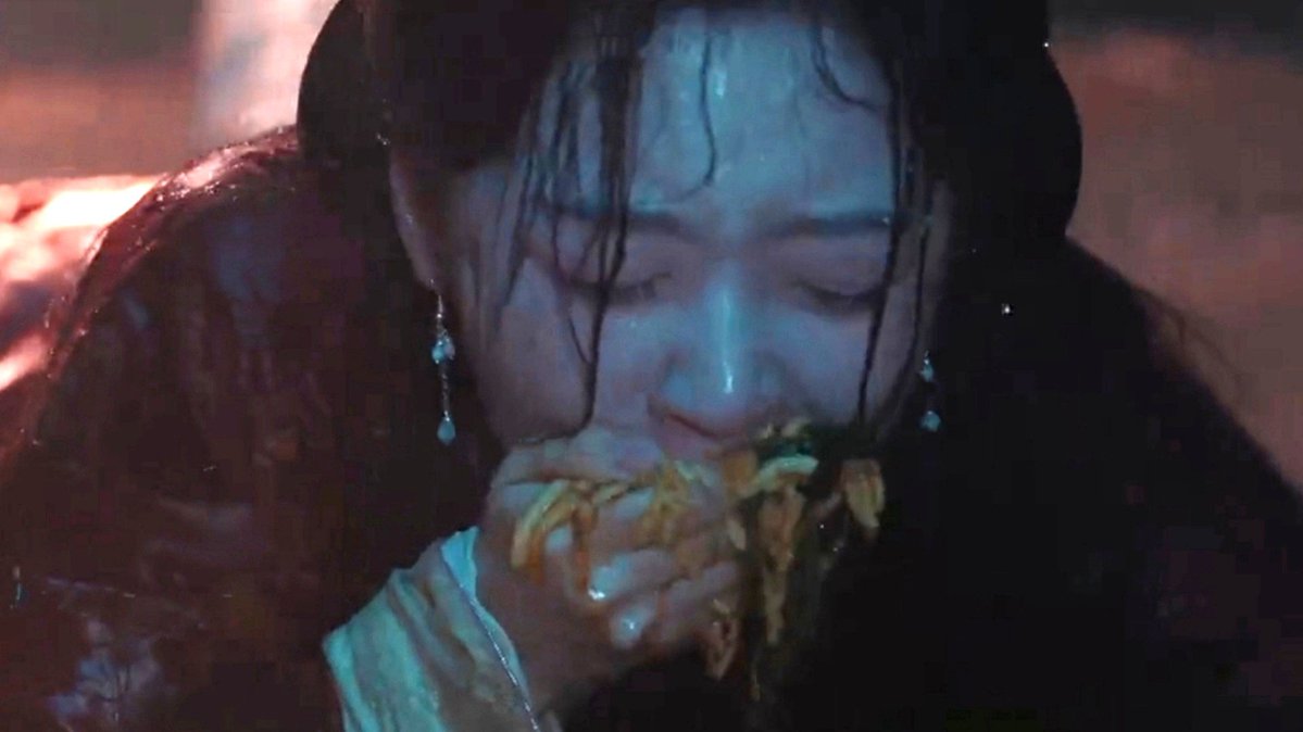 jooonyiie's tweet photo. the kind of scene after which you pause the drama and take a walk around your room https://t.co/jwqZHg1YIf