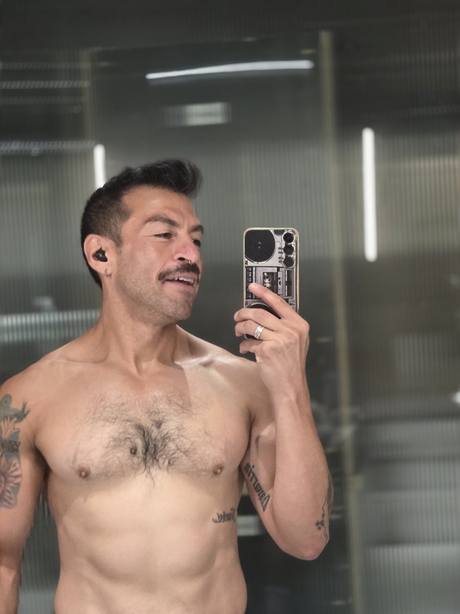 foreskinLA's tweet photo. good morning https://t.co/a1ZcHojwUG