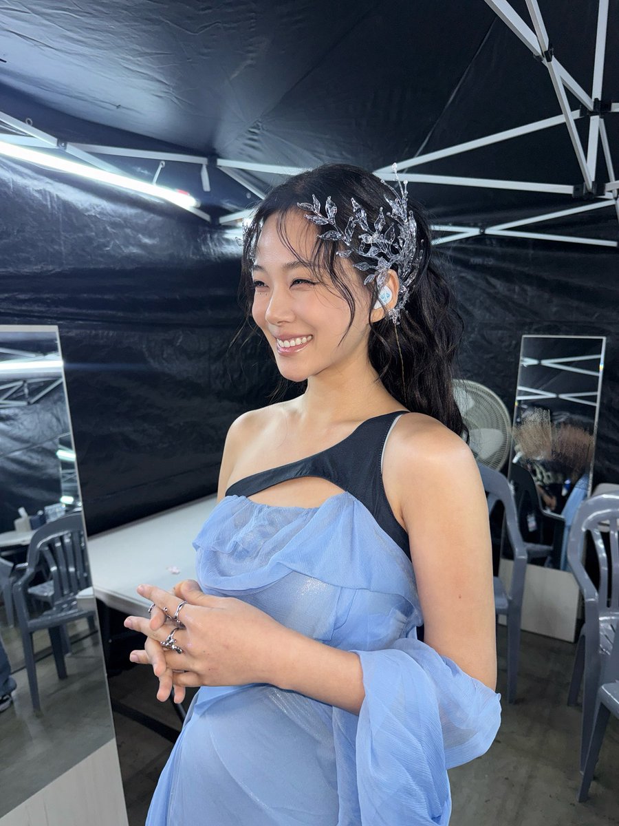 nakedbibi tweet picture