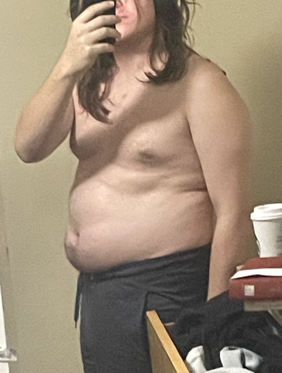 Gluttonedout's tweet photo. 2023-2026… did I gain weight..?
#bhm #mwg #bellykink https://t.co/SPzBh6MdKG