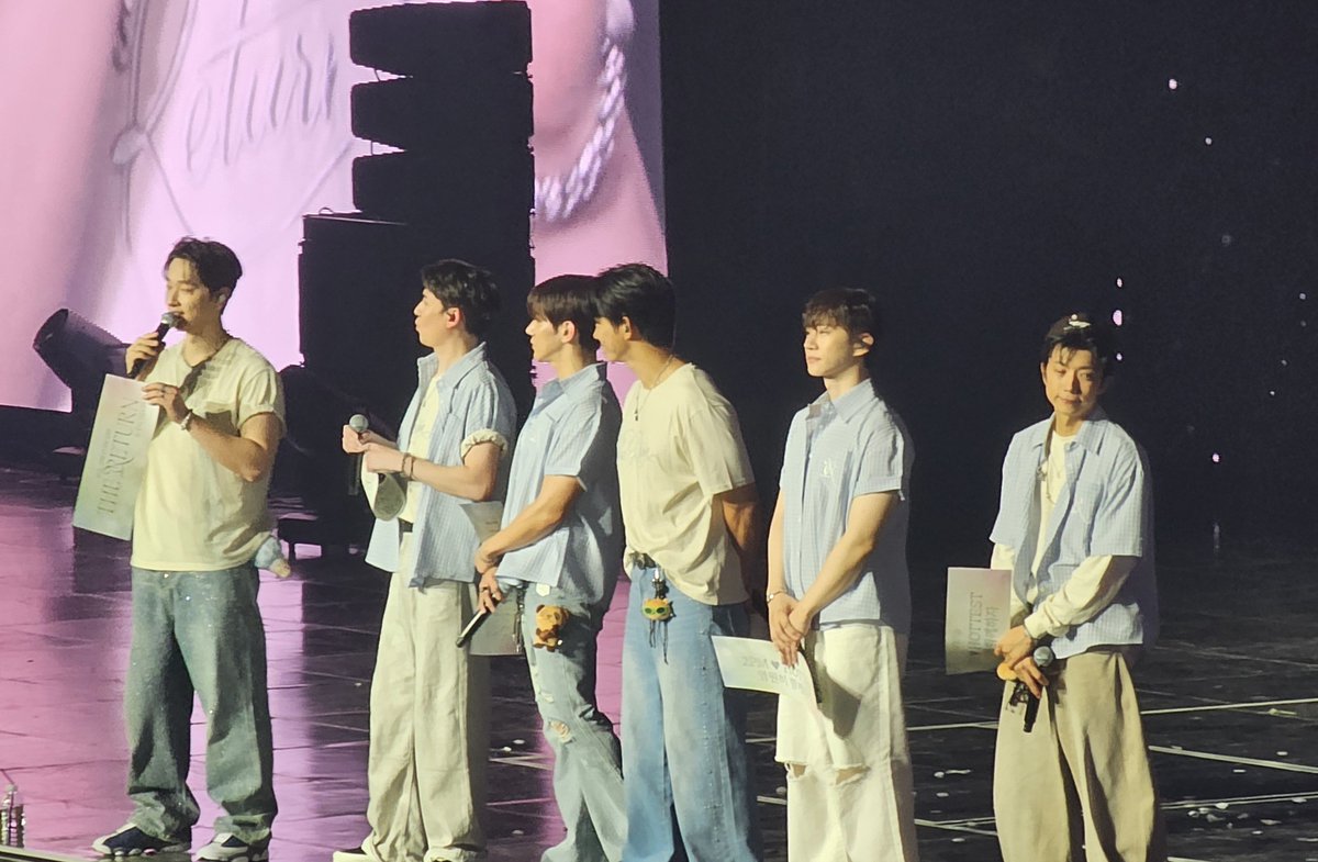 limgong98's tweet photo. 또 보고싶다🩷❤️💚💙💛💜 https://t.co/aIo1rWdPf3