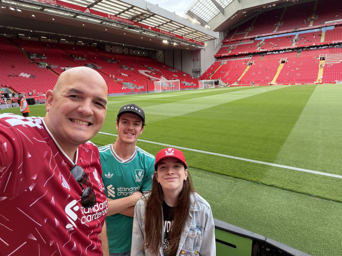 DudeWoods's tweet photo. Ready for the start of the AI era ❤️#LFC #Anfield https://t.co/OSbe5tRm3H
