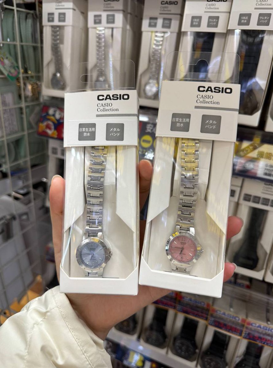 laufaaren's tweet photo. Kenapa yaa jam casio tu cakep banget rill selalu muter muter ganti jam di casio terus 😔🫵🩷 https://t.co/mbhWluq7lc