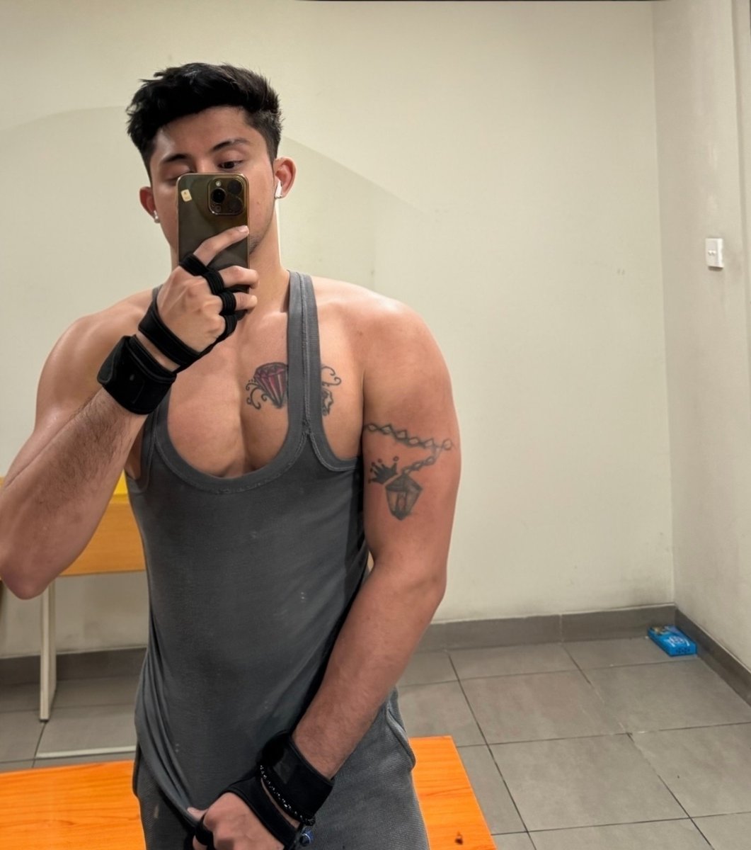 vanobastian11's tweet photo. 🏋‍♂️ bdg https://t.co/qExfStUblt