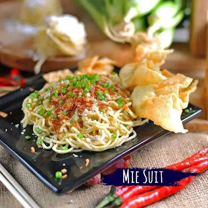 BITESYkeonho's tweet photo. @BITESYsean @BITESYjames @BITESYmartin @BITESYjuhoon sui?? srs?? 😭😭😭 mie suit lu mah https://t.co/dfRN5l5g4a