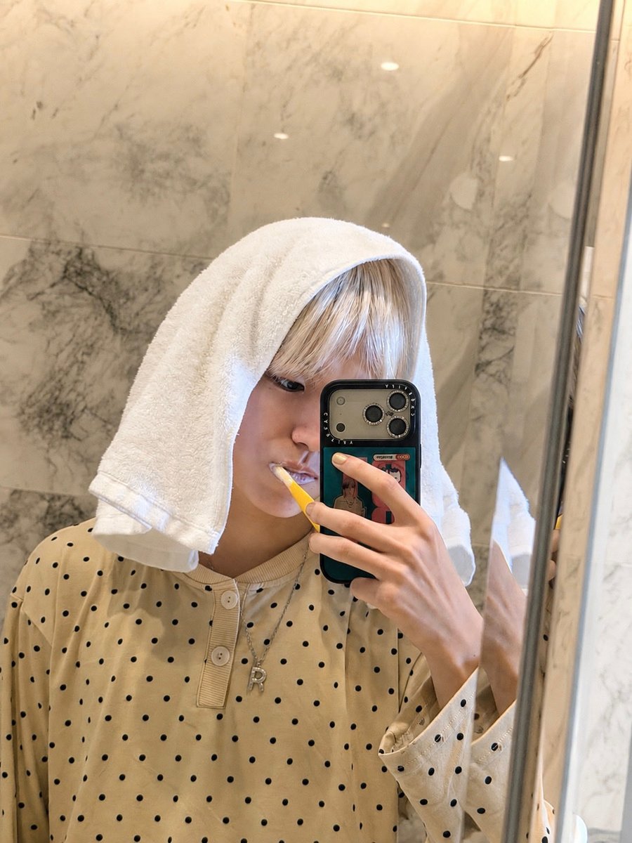 ring_woo11's tweet photo. 되게남편미잇으시다 https://t.co/vc1b2K1GYV