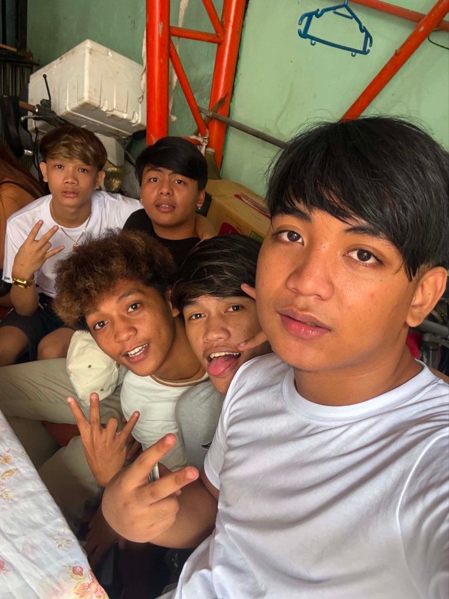 jayrgarado11's tweet photo. V5 kaya!? https://t.co/lUF2YFMEqT
