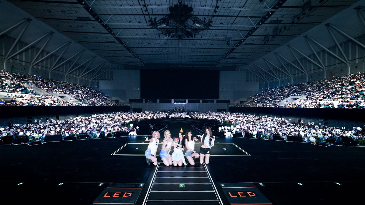 le_sserafim_jp's tweet photo. [#今日のLE_SSERAFIM]
260809 @ 2026 LE SSERAFIM TOUR 'PUREFLOW' IN SHIZUOKA
DAY2

#LE_SSERAFIM #르세라핌
#PUREFLOW
#PUREFLOW_IN_JAPAN https://t.co/5hYj2wsA7Y