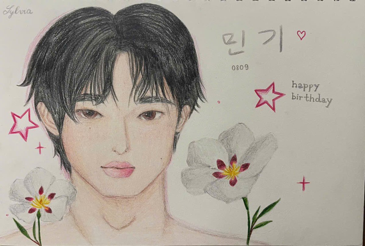 yunversace's tweet photo. mingi ft labdanum flowers 🤍❤️🌼

#민기공주_생일축하
#BornToShineMingi
#MINGI #ATEEZ_fanart https://t.co/QWZo5OYDO9