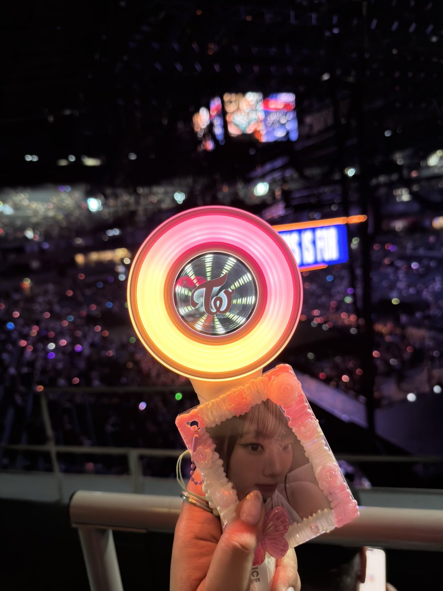 mark_n93's tweet photo. ✨ปล่อยแท่งไฟทไวซ์  TWICE LIGHT STICK VER 3 Candybong แคนดี้บง

💸 1,590 
📮 ส่ง EMS 60

ซื้อหน้าคอนที่โคโลญ เยอรมนี ใช้แค่ 1 ครั้ง 
❌ไม่มีการ์ด❌

#วันซ์สายเปย์ #ตลาดนัดTWICE #ตลาดนัดทไวซ์ #แท่งไฟทไวซ์ #แท่งไฟtwice https://t.co/8KMhzos8id
