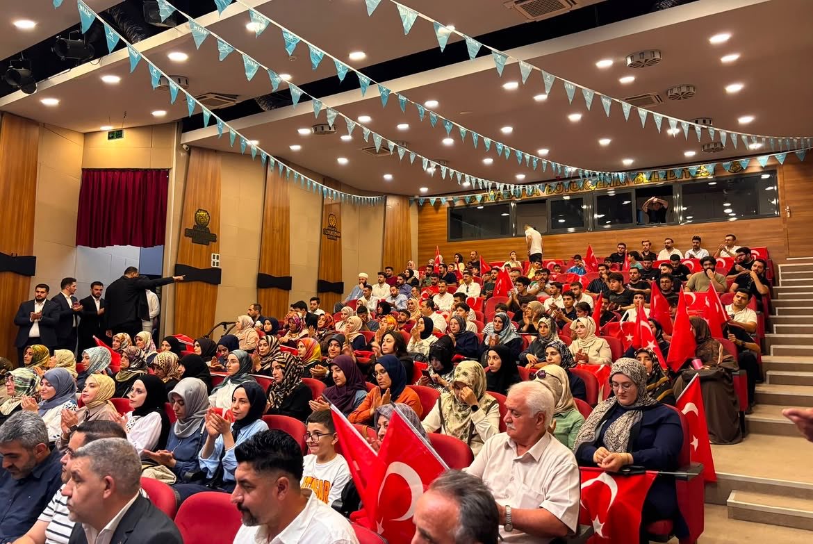 Yesilyurt_Tugva's tweet photo. 📍 YEŞİLYURT

Yeşilyurt 2. Olağan İlçe Genel Kurulumuzu büyük bir coşku ve kardeşlik iklimi içerisinde gerçekleştirdik.

Yeşilyurt İlçe Başkanımız olarak seçilen Berke Kara ve kıymetli yönetimini tebrik ediyor, yeni görevlerinde başarılar diliyoruz.

#TUGVAYesilyurt 🇹🇷 https://t.co/qA181sfEEx